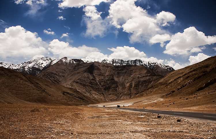 Magnetic_Hill_Ladakh