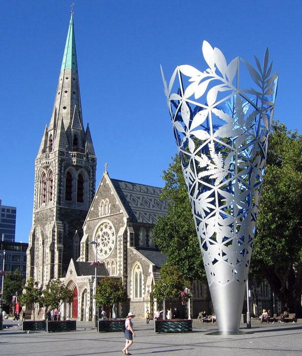 /images/Destination_image/Christchurch/Original_Optimize/Christchurch-Cathedral-and-Millennium-Metal-Chalice,-Christchurch,-South-Island,-New-Zealand.jpg